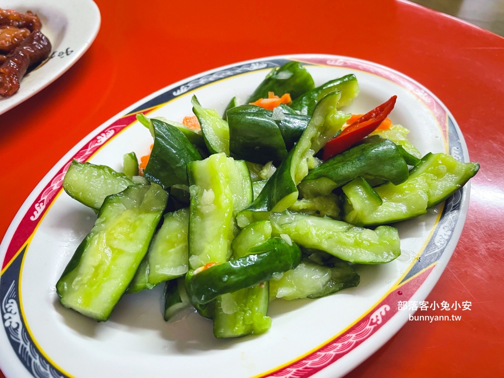 宜蘭三星【阿鳳牛肉麵】在地人支持的麵店，必吃絕對有牛肉麵跟鳳爪了