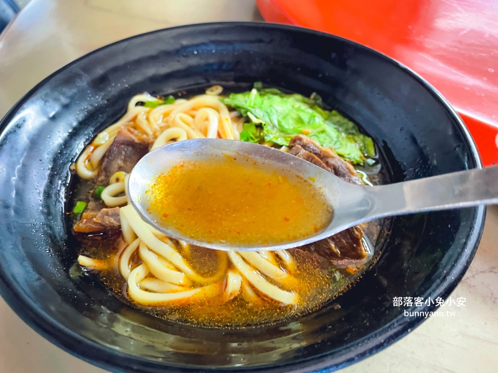 宜蘭三星【阿鳳牛肉麵】在地人支持的麵店，必吃絕對有牛肉麵跟鳳爪了