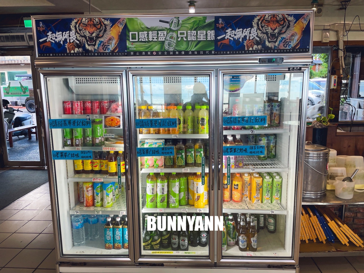花蓮海產店【055龍蝦海鮮餐廳】超熱門海鮮餐廳！龍蝦與鮑魚便宜賣真強大