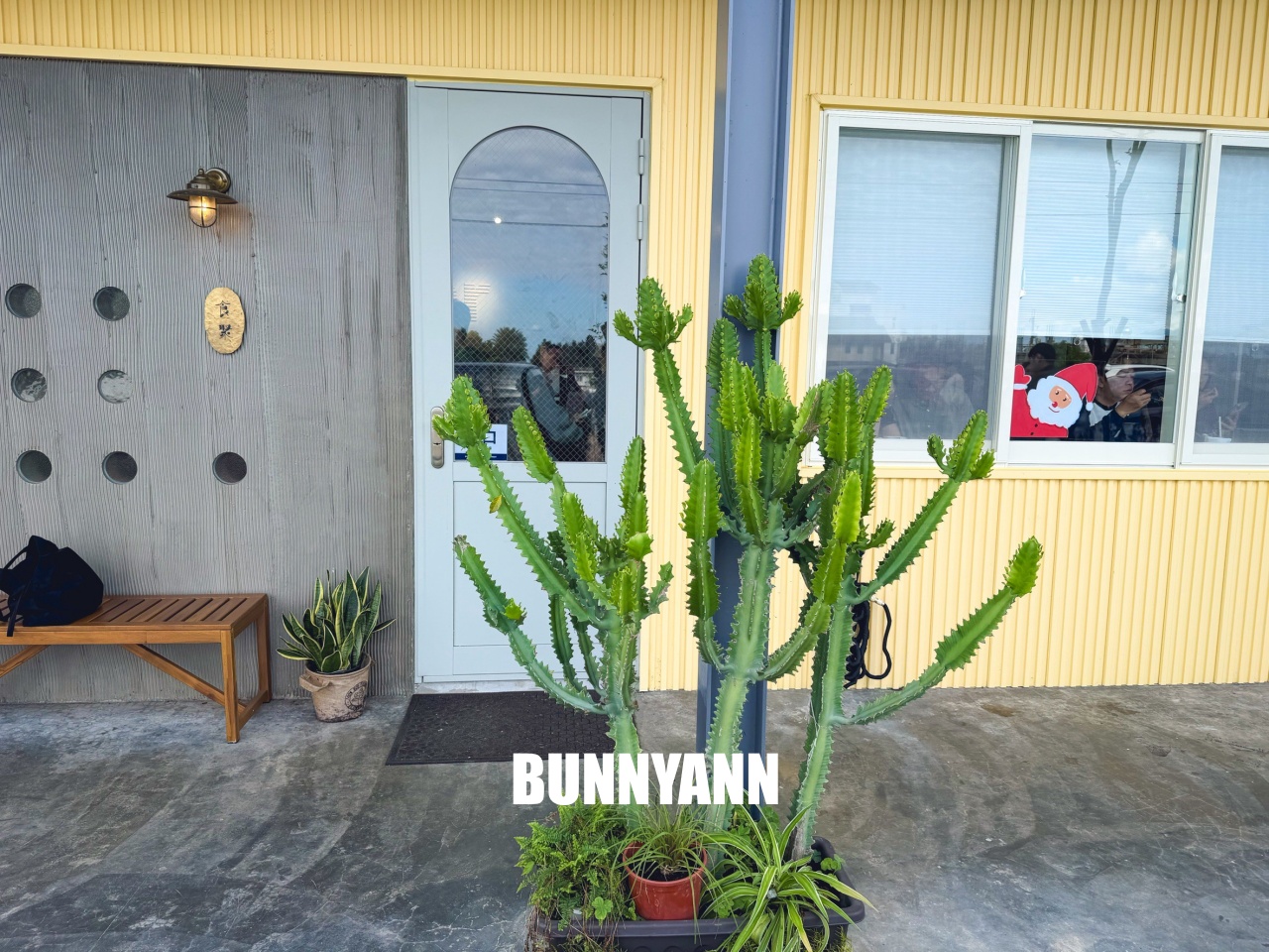 宜蘭【食聚咖啡】千層蛋糕專賣店，日銷百片有夠厲害