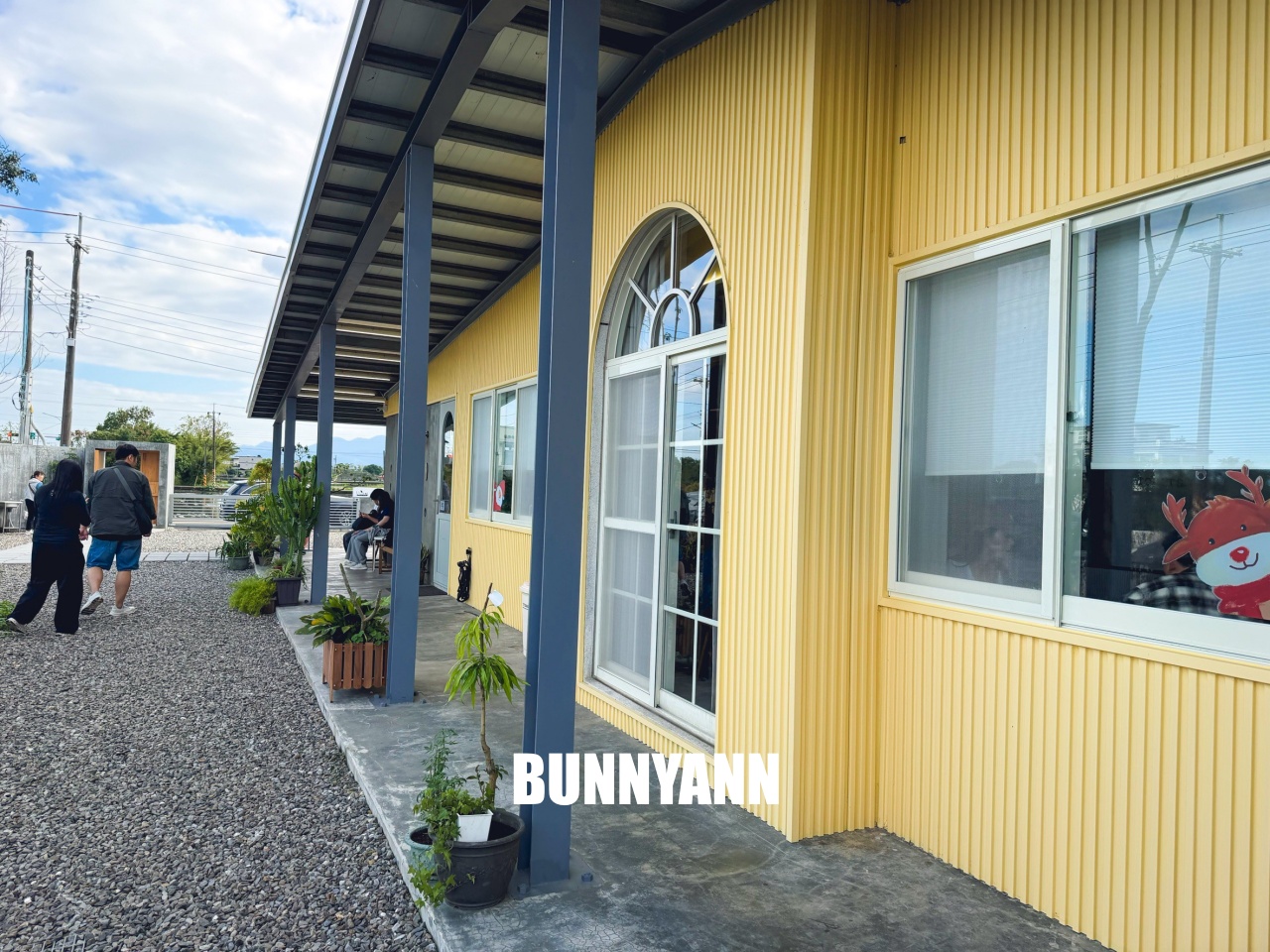 宜蘭【食聚咖啡】千層蛋糕專賣店，日銷百片有夠厲害