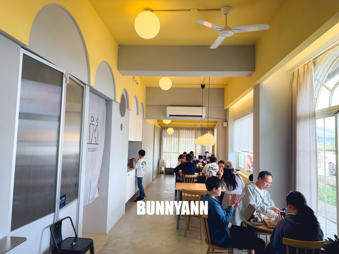 宜蘭【食聚咖啡】千層蛋糕專賣店，日銷百片有夠厲害