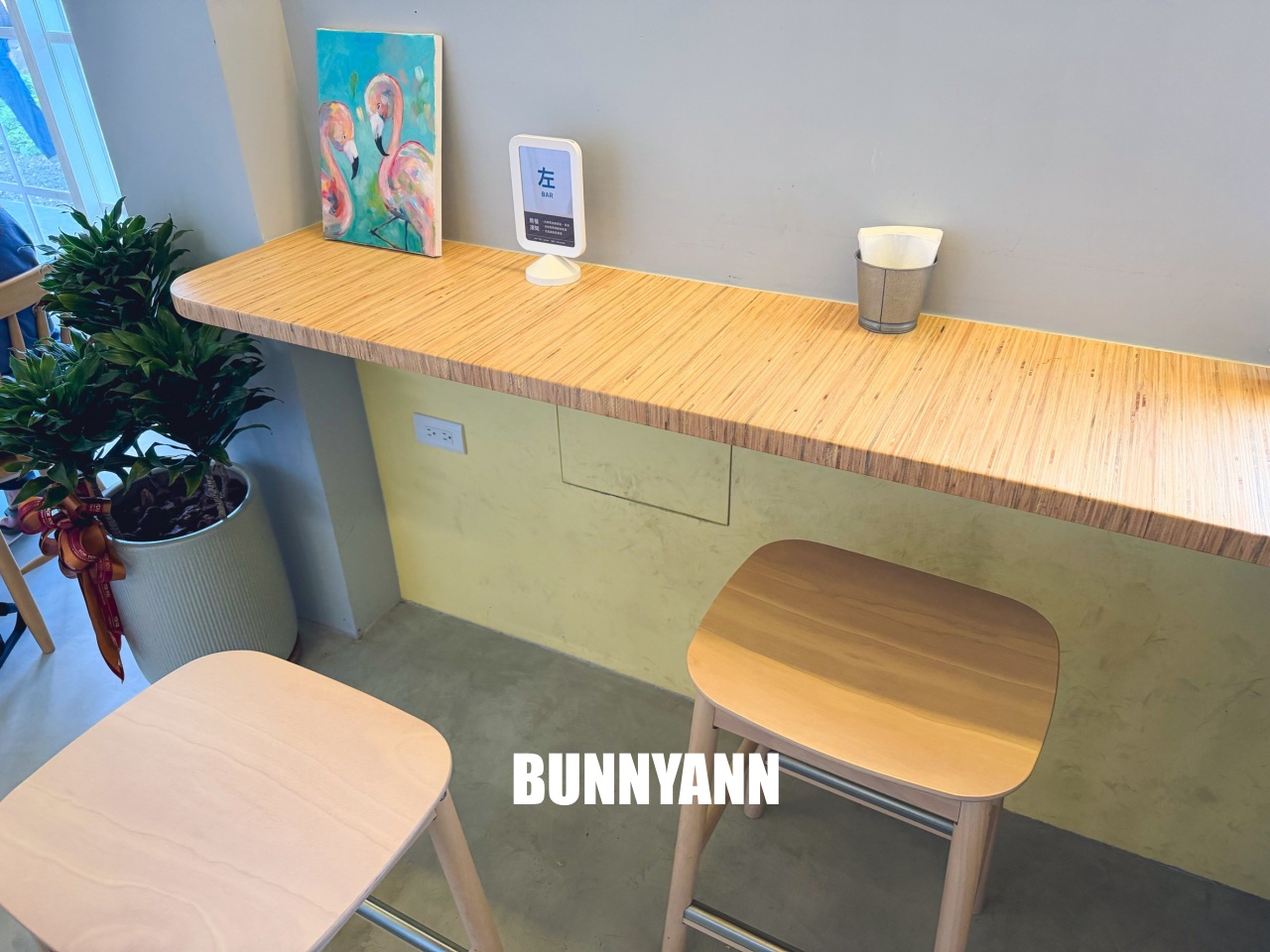 宜蘭【食聚咖啡】千層蛋糕專賣店，日銷百片有夠厲害