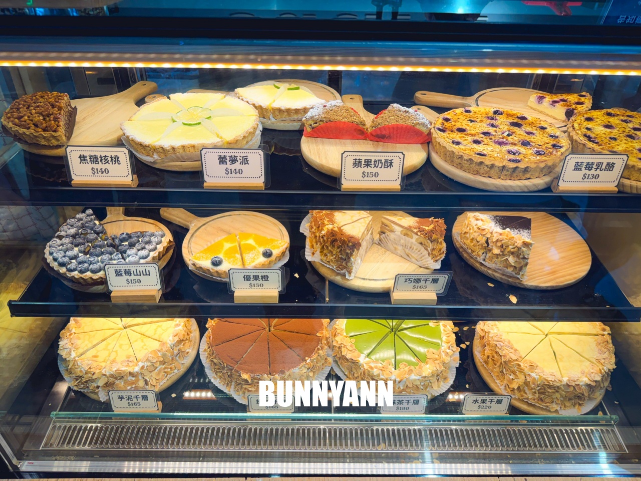 宜蘭【食聚咖啡】千層蛋糕專賣店，日銷百片有夠厲害