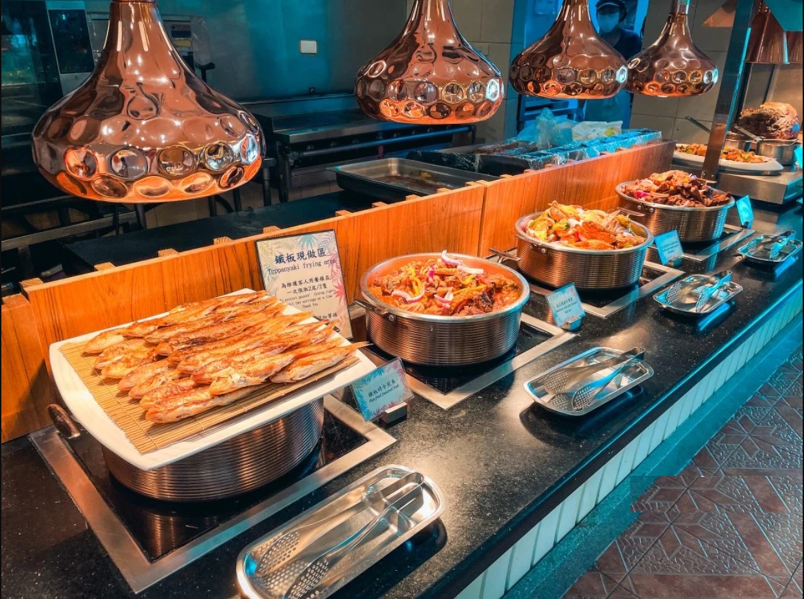 墾丁凱薩自助晚餐