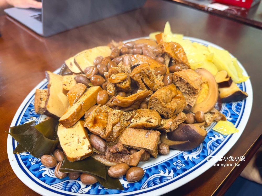 在地人喜愛的「北大荒水餃店」巨無霸水餃,滷味也是招牌必點之一! 在地人喜愛的「北大荒水餃店」巨無霸水餃,滷味也是招牌必點之一!