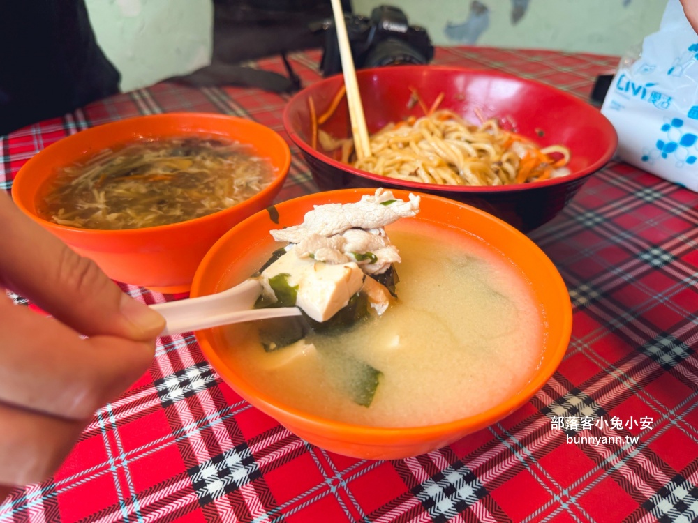 在地人喜愛的「北大荒水餃店」巨無霸水餃,滷味也是招牌必點之一! 在地人喜愛的「北大荒水餃店」巨無霸水餃,滷味也是招牌必點之一!