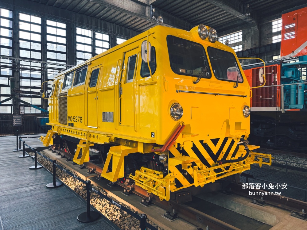 台北【國家鐵道博物館】來參觀火車展館、搭陸上電車和親子館每項都好玩