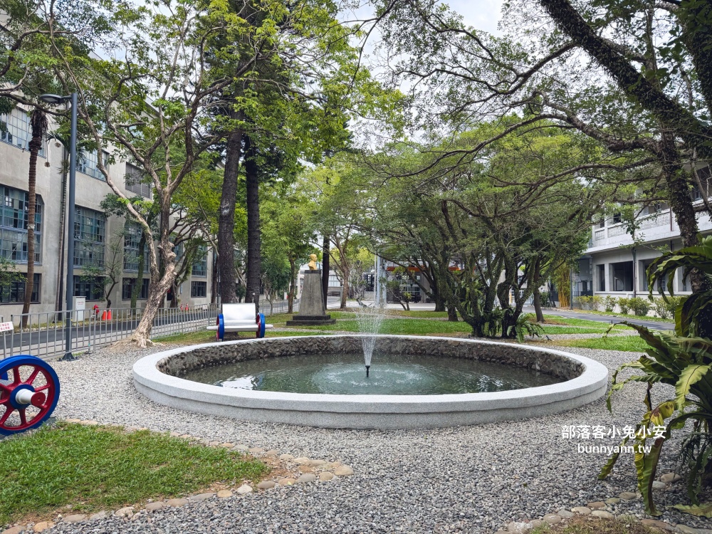 台北【國家鐵道博物館】來參觀火車展館、搭陸上電車和親子館每項都好玩