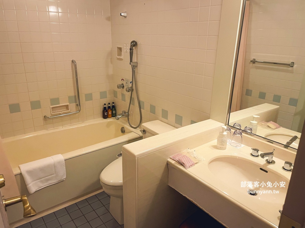 豪斯登堡飯店住宿推薦海牙飯店住一晚,城堡房間和浪漫豪斯登堡夜景 豪斯登堡飯店住宿推薦海牙飯店住一晚,城堡房間和浪漫豪斯登堡夜景