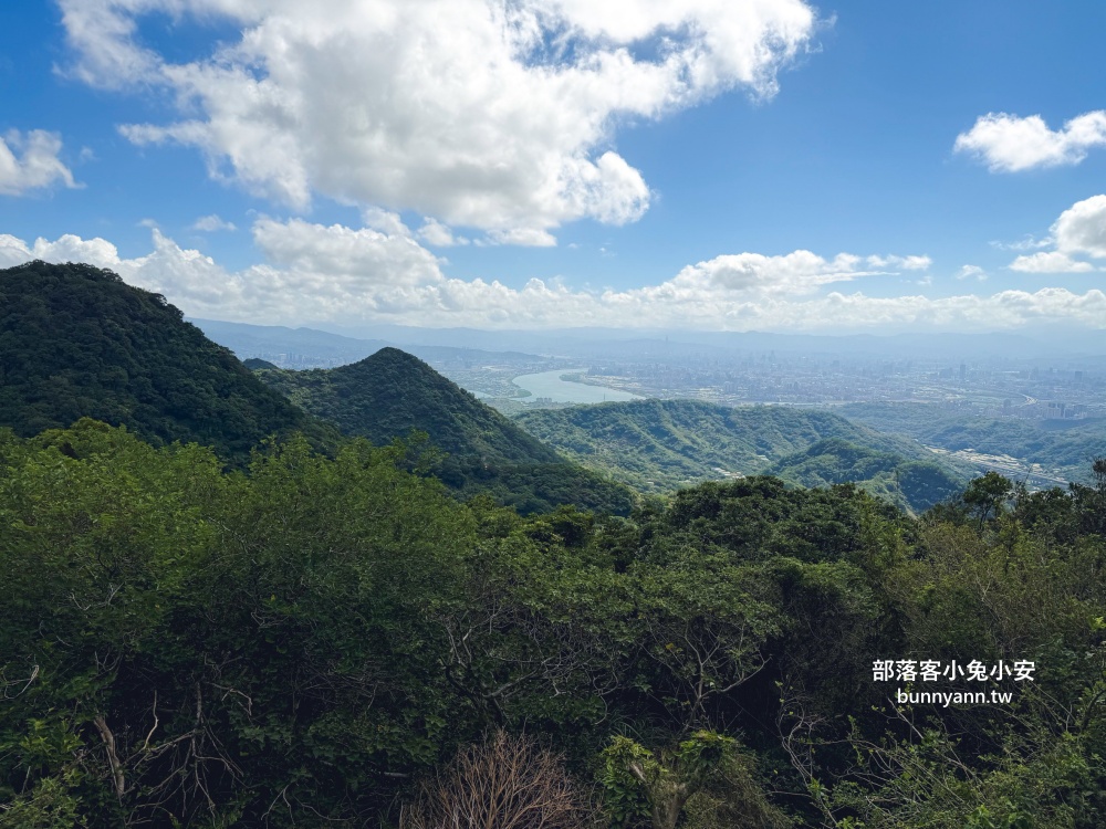 新北【牛港稜步道】來回一小時的登山步道,海景跟山景一次飽覽!! 新北【牛港稜步道】來回一小時的登山步道,海景跟山景一次飽覽!!