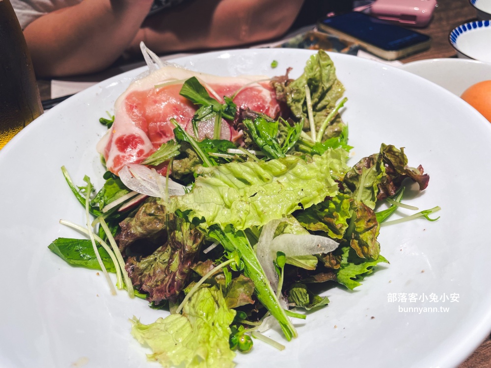 博多美食推薦》和牛涮涮鍋壽喜燒名店「初喜 Kuten 博多店」，牛舌與和牛必點來吃