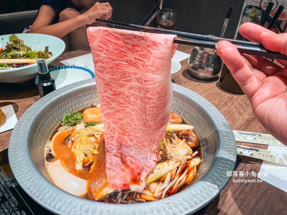 博多美食推薦》和牛涮涮鍋壽喜燒名店「初喜 Kuten 博多店」，牛舌與和牛必點來吃