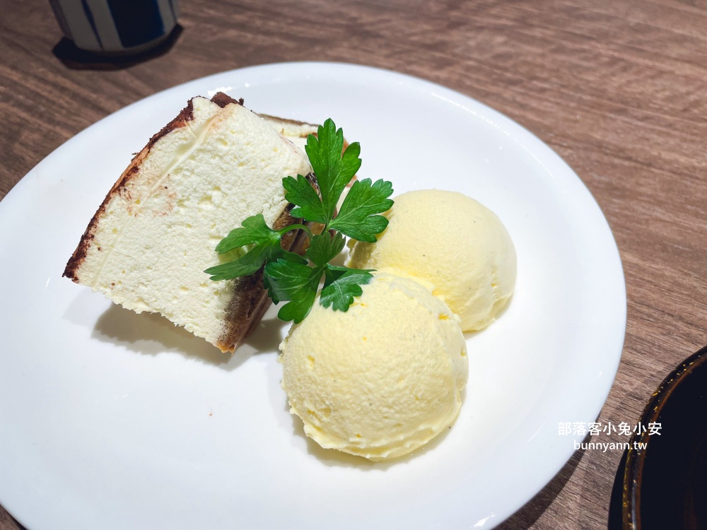 博多美食推薦》和牛涮涮鍋壽喜燒名店「初喜 Kuten 博多店」，牛舌與和牛必點來吃