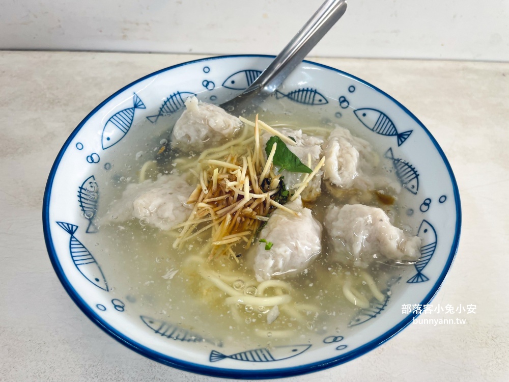 台南美食推薦》阿鳳浮水虱目魚羹,真材實料的魚肉蠻好吃的!! 台南美食推薦》阿鳳浮水虱目魚羹,真材實料的魚肉蠻好吃的!!