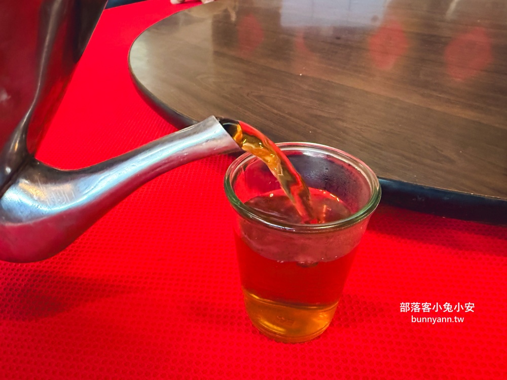 觀音山美食推薦【鴻興土雞城】必吃白斬雞與苦瓜雞湯,餐點好吃又好停車!! 觀音山美食推薦【鴻興土雞城】必吃白斬雞與苦瓜雞湯,餐點好吃又好停車!!