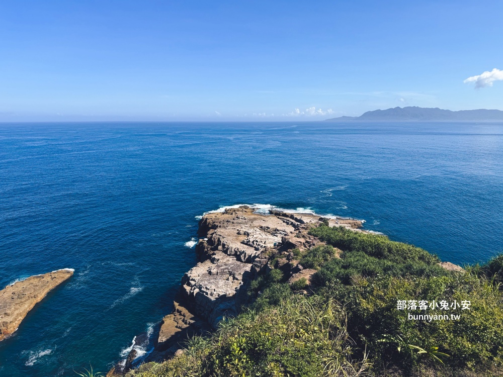 新北市【龍洞灣岬步道】來回往返不用一小時，輕鬆欣賞壯麗海岸景色