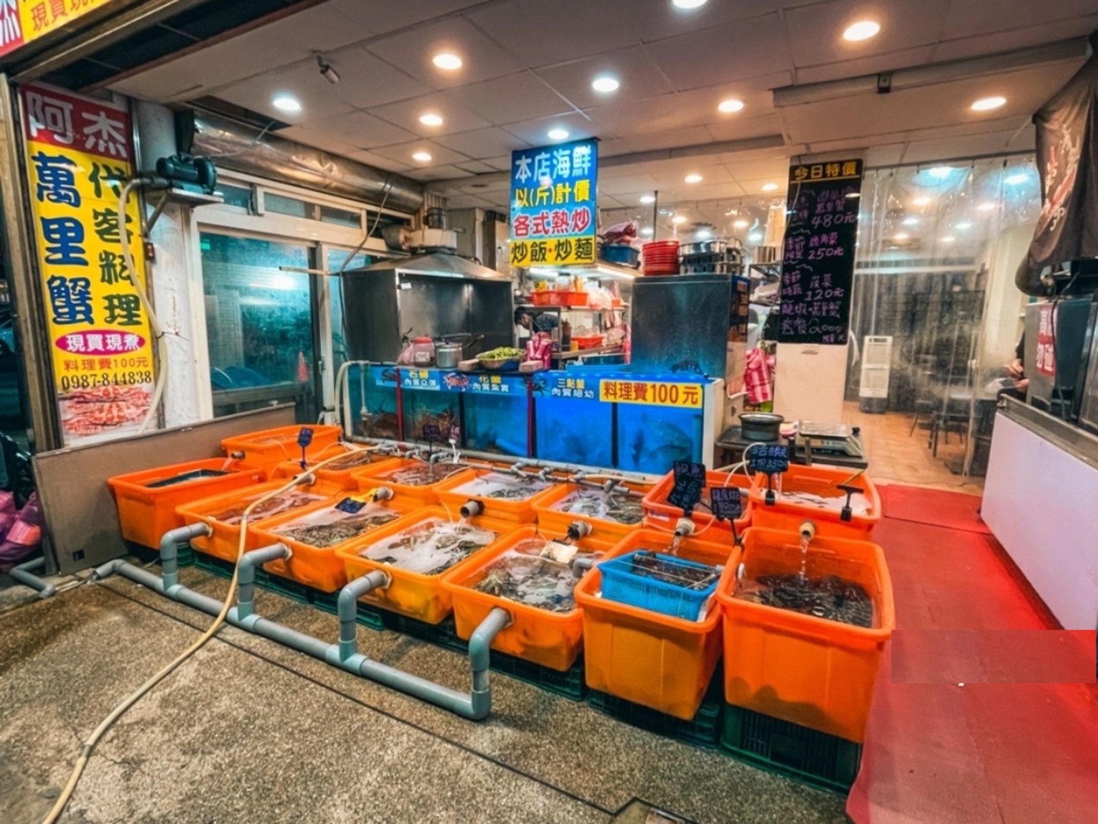 新北【阿杰萬里蟹】老闆就是漁船股東，便宜隨便賣的海鮮餐廳