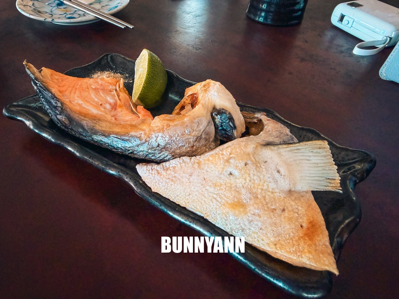 隱藏在九孔池旁的美味！92k週末食堂，現剖海膽跟九孔鮑美味上桌