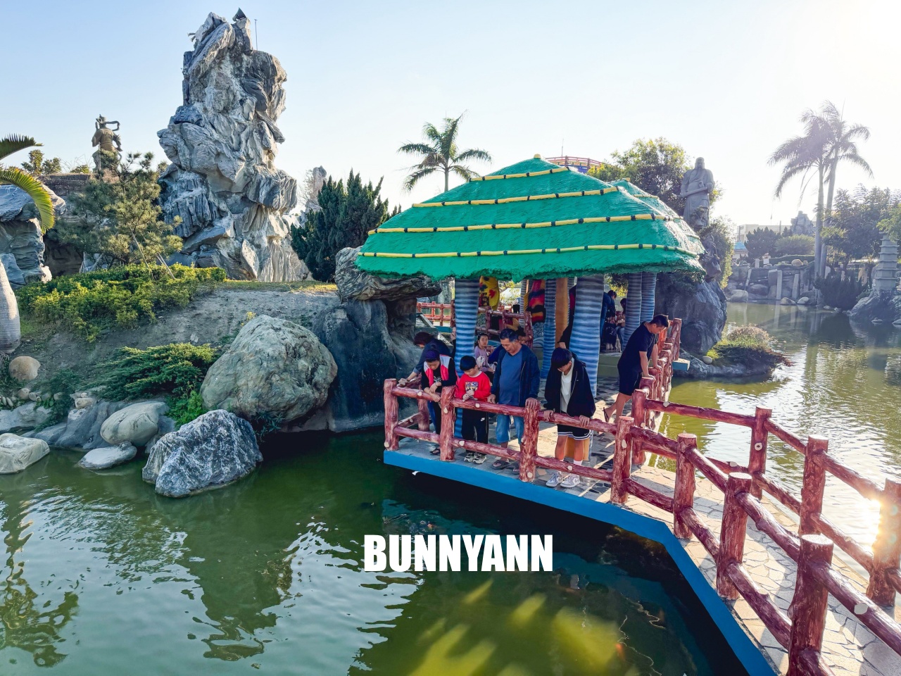 雲林人氣迷宮秘境！五年千歲公園，美拍全台最高彩虹彎橋