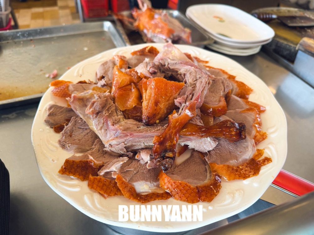 份量超大吃超撐！高雄排隊名店仁武烤鴨，必點招牌炒鴨架香濃夠味