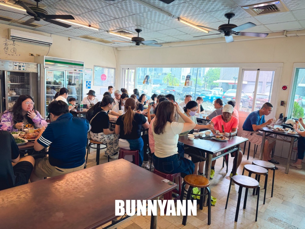 份量超大吃超撐！高雄排隊名店仁武烤鴨，必點招牌炒鴨架香濃夠味