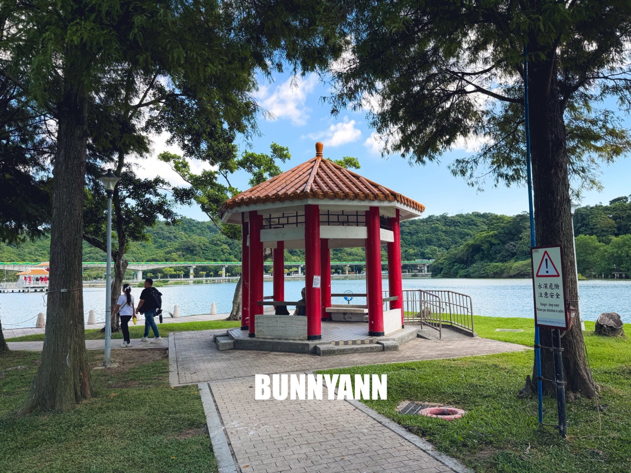 台北【大湖公園】出捷運站走五分鐘就到的在地人欣賞湖景去處，最佳地點公開!!