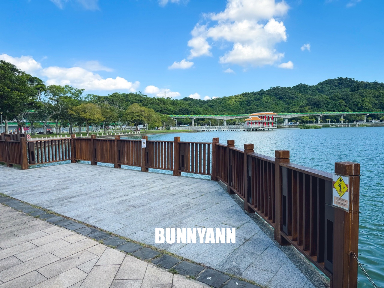 台北【大湖公園】出捷運站走五分鐘就到的在地人欣賞湖景去處，最佳地點公開!!