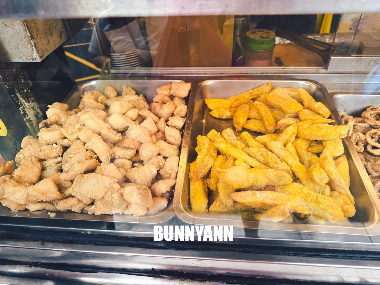 烏日美食推薦「用盡心雞巨無霸雞排」跟臉一樣大雞排!!