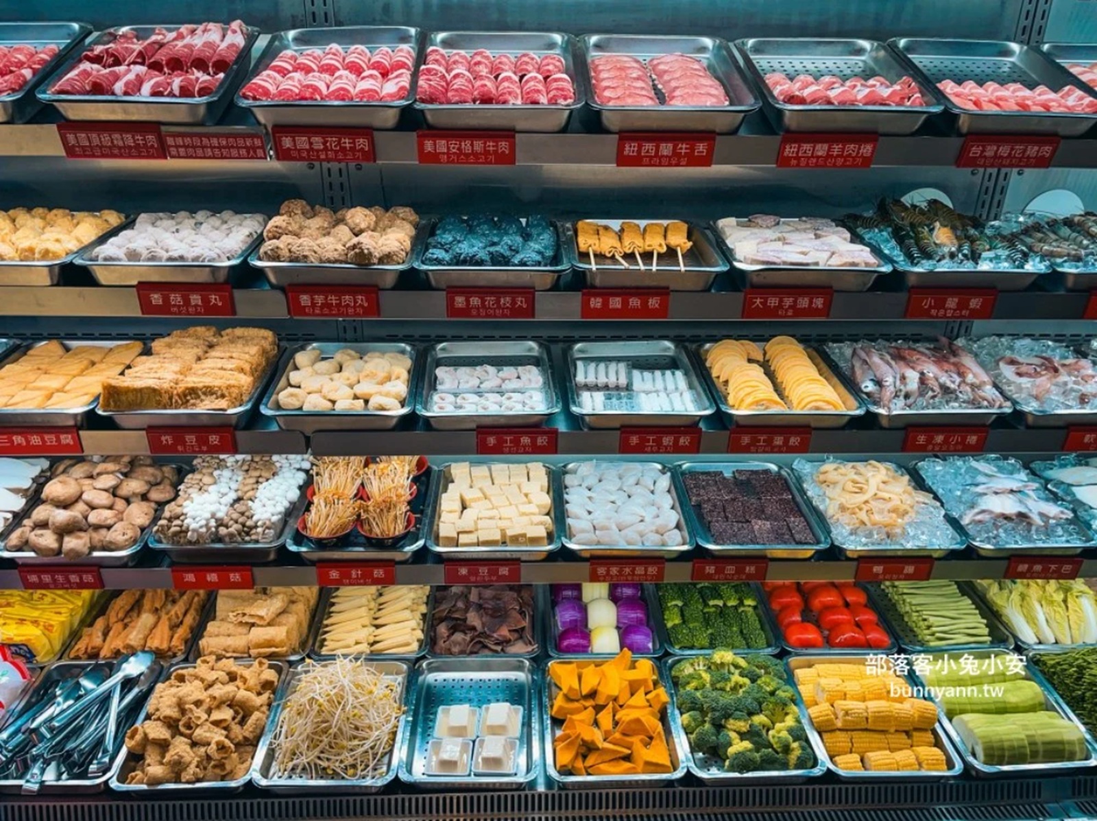 西門町【皇家帝國麻辣火鍋】擁有十萬則評論超厲害火鍋吃到飽餐廳 @小兔小安*旅遊札記