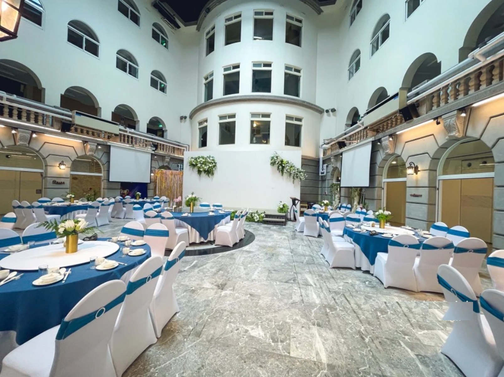 礁溪【龍爺鳳娘會館】皮經典的脆皮烤鴨！一鴨五吃神等級的宜蘭櫻桃鴨