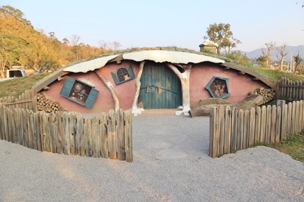 苗栗【綠意山莊】瞧見可愛的哈比屋、繽紛糖果屋、風車等豐富元素 苗栗【綠意山莊】瞧見可愛的哈比屋、繽紛糖果屋、風車等豐富元素