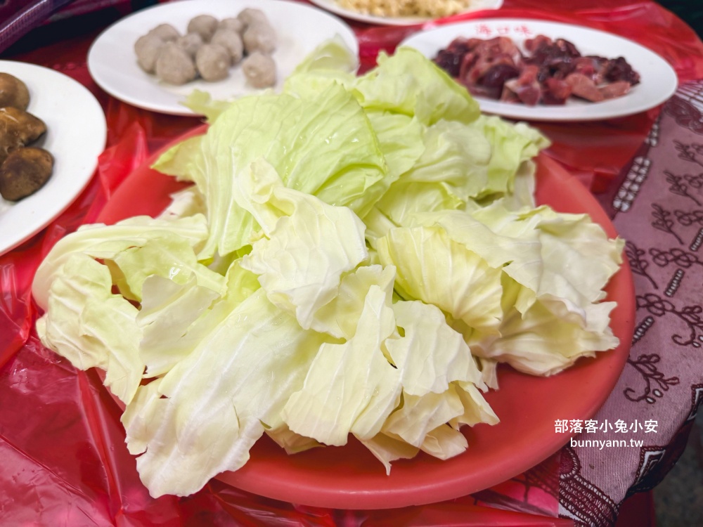 桃園【佳安薑母鴨】隱身小路內的好吃薑母鴨店，小木屋包廂適合聚餐推薦