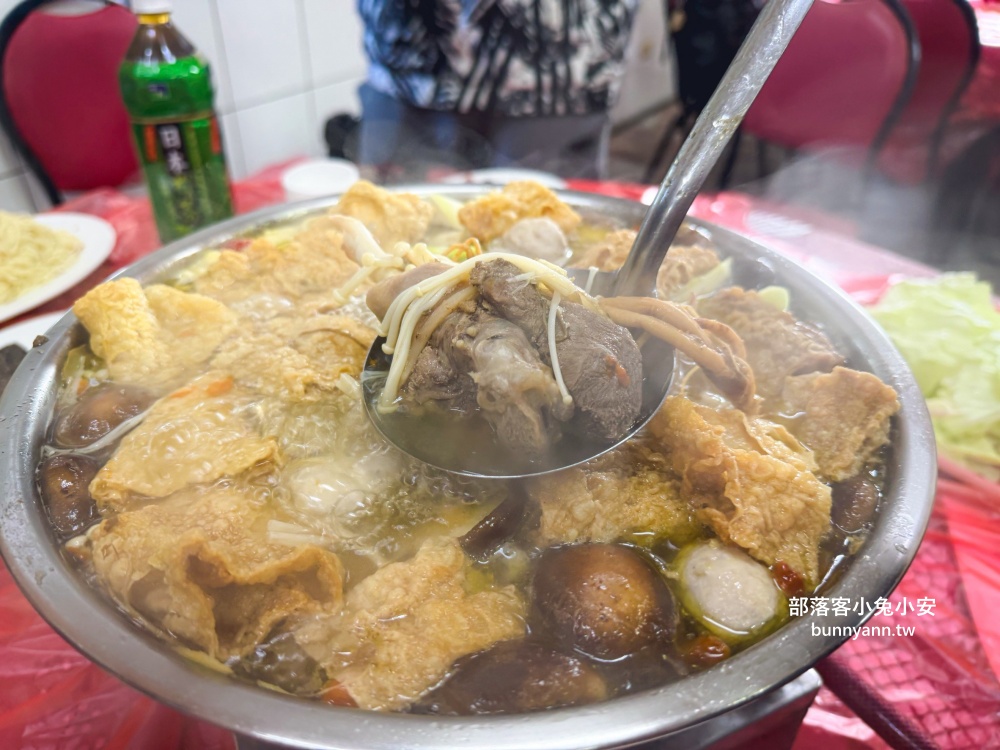 桃園【佳安薑母鴨】隱身小路內的好吃薑母鴨店，小木屋包廂適合聚餐推薦