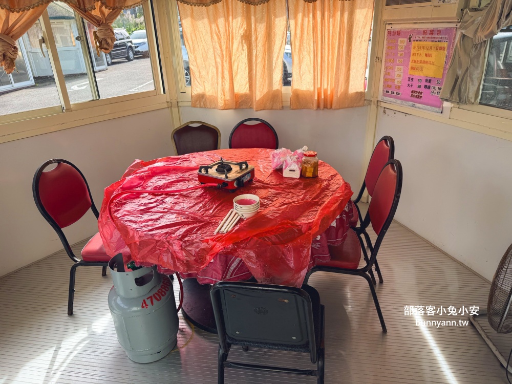 桃園【佳安薑母鴨】隱身小路內的好吃薑母鴨店，小木屋包廂適合聚餐推薦