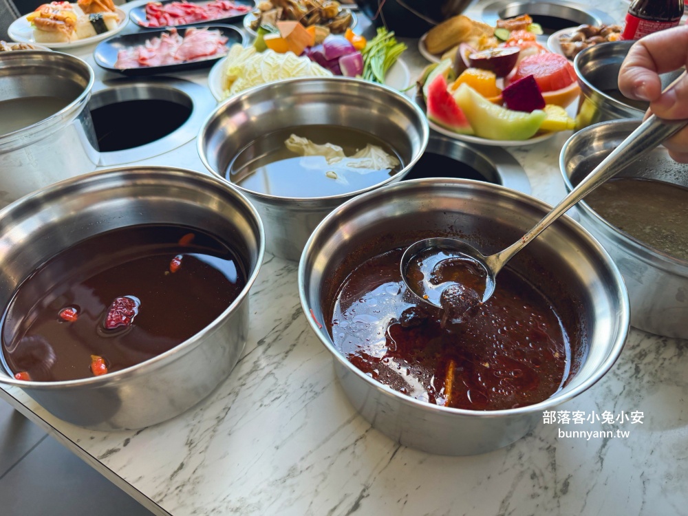 三重美食【羽葉麻辣火鍋】擁有一萬則評論超厲害火鍋吃到飽餐廳 三重美食【羽葉麻辣火鍋】擁有一萬則評論超厲害火鍋吃到飽餐廳