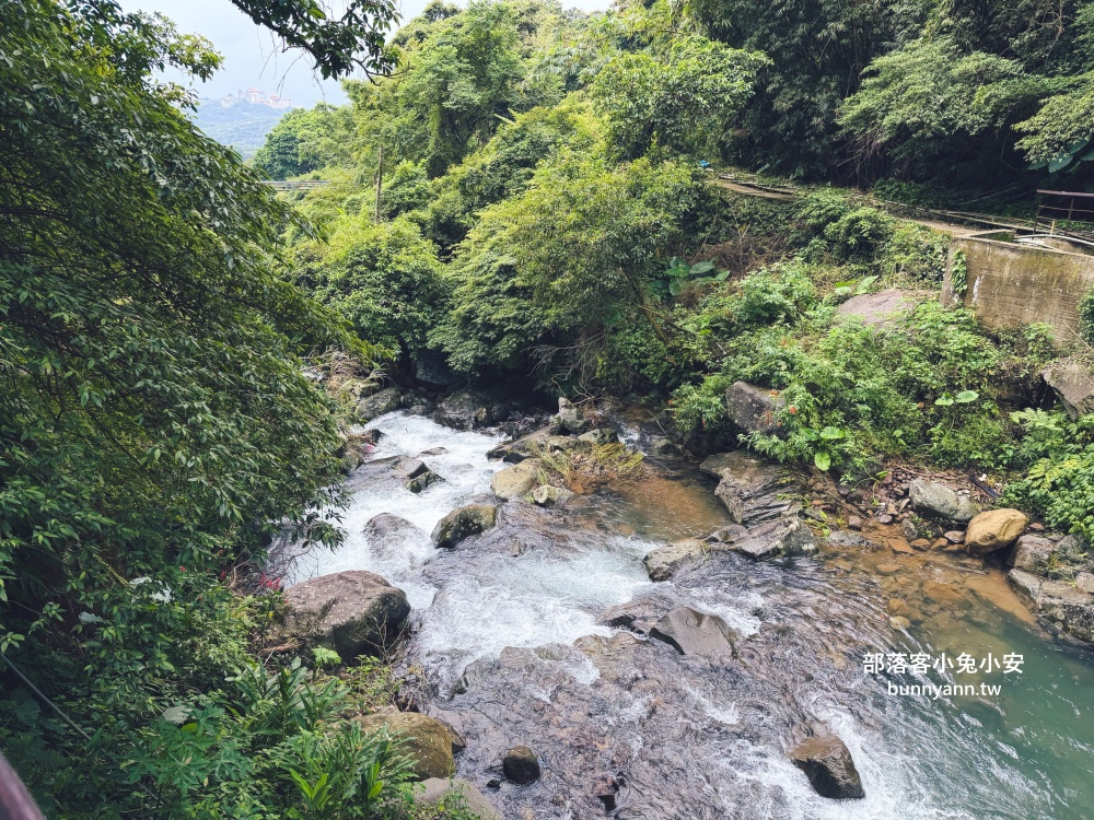 陽明山【草山觀瀑吊橋】從入口處到瀑布來回只要30分鐘輕鬆走