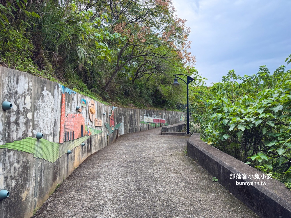 台北市【貴子坑生態園區】從入口處到遠山瞭望台來回只要30分鐘輕鬆走