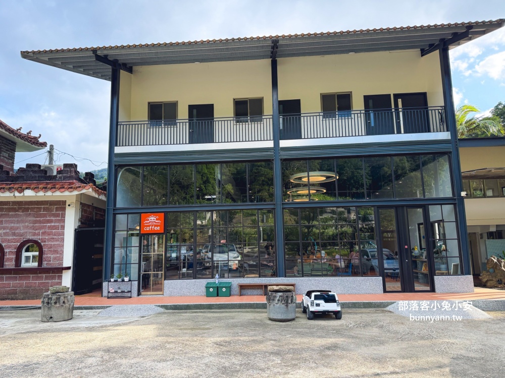 三峽最美的森林COFFEE長城溪森林，被森林包圍的河畔景觀咖啡廳