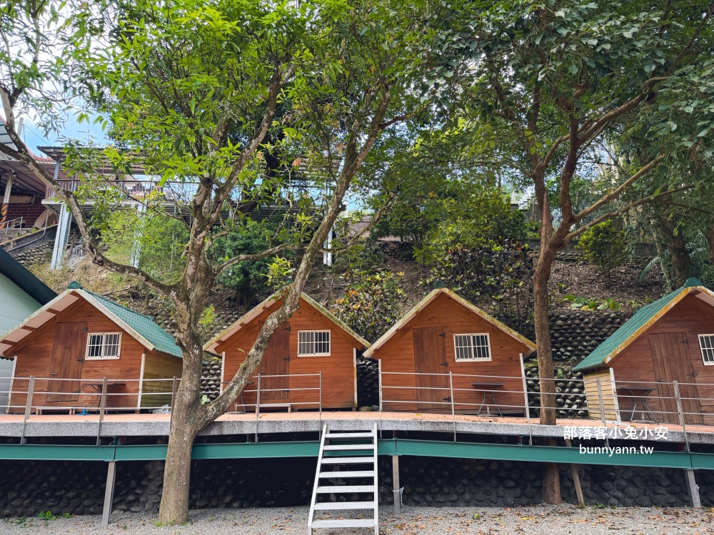 三峽最美的森林COFFEE長城溪森林，被森林包圍的河畔景觀咖啡廳