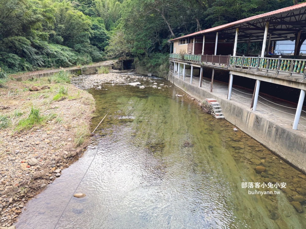 三峽最美的森林COFFEE長城溪森林，被森林包圍的河畔景觀咖啡廳