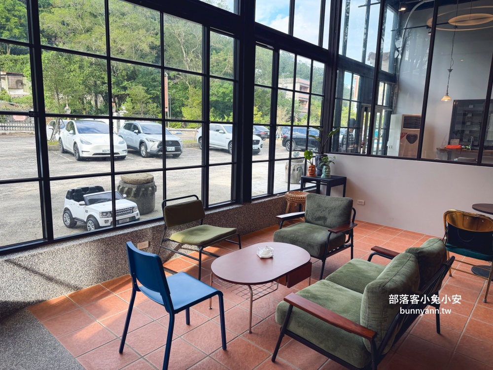 三峽最美的森林COFFEE長城溪森林，被森林包圍的河畔景觀咖啡廳