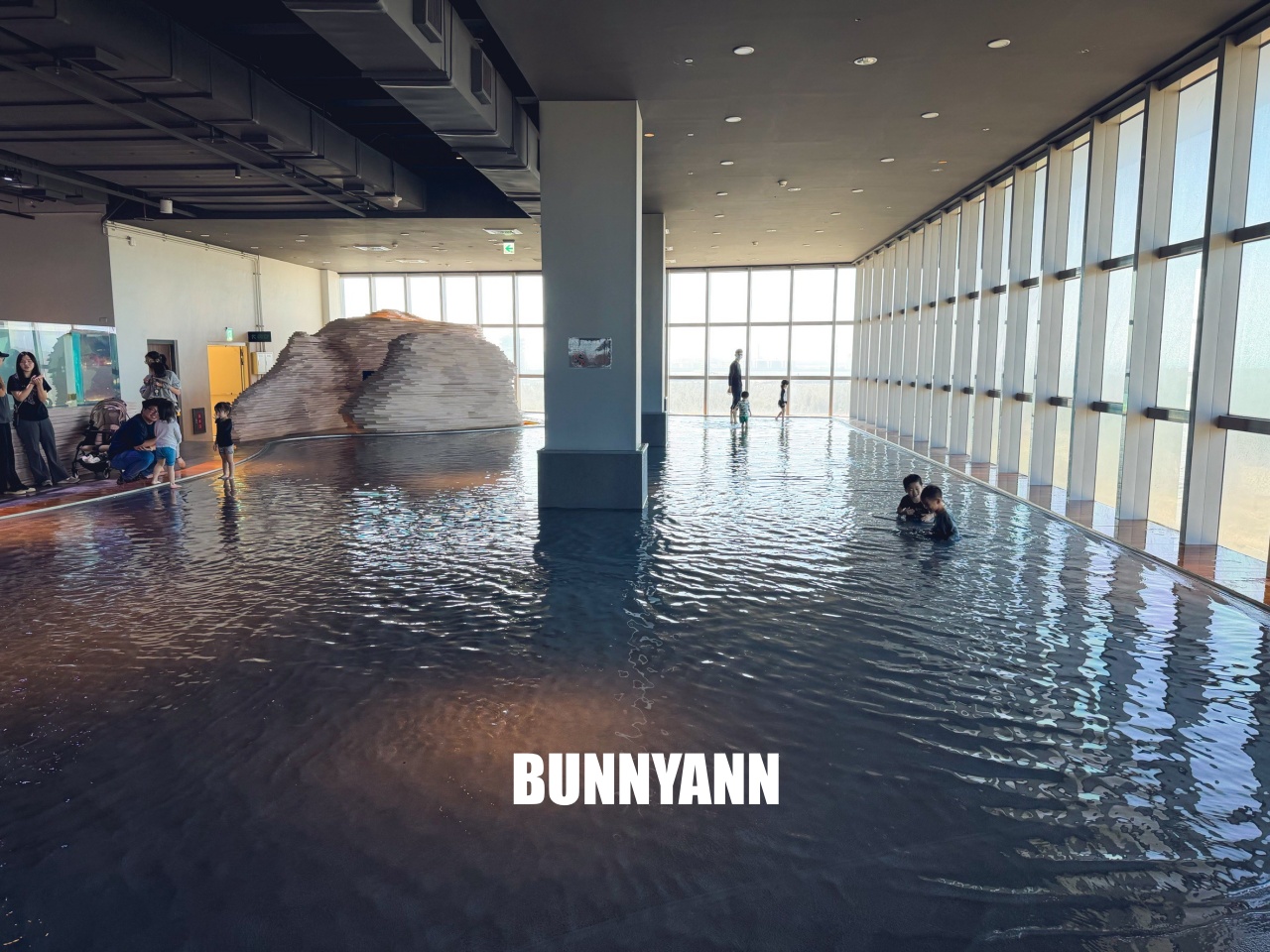 台中梧棲【台中海洋館】漁港旁非常熱門的室內親子水族館