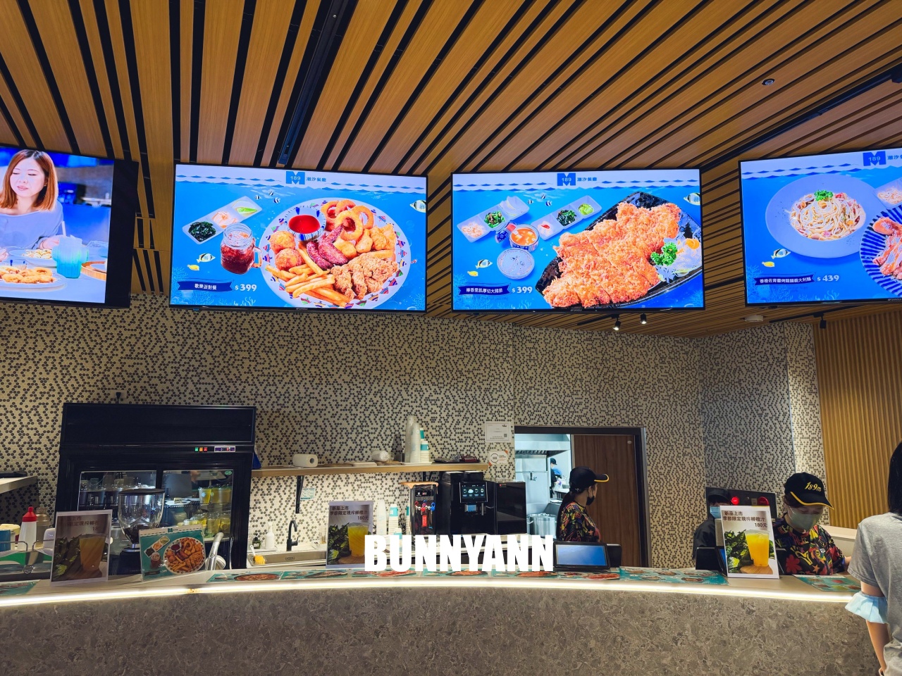 台中梧棲【台中海洋館】漁港旁非常熱門的室內親子水族館