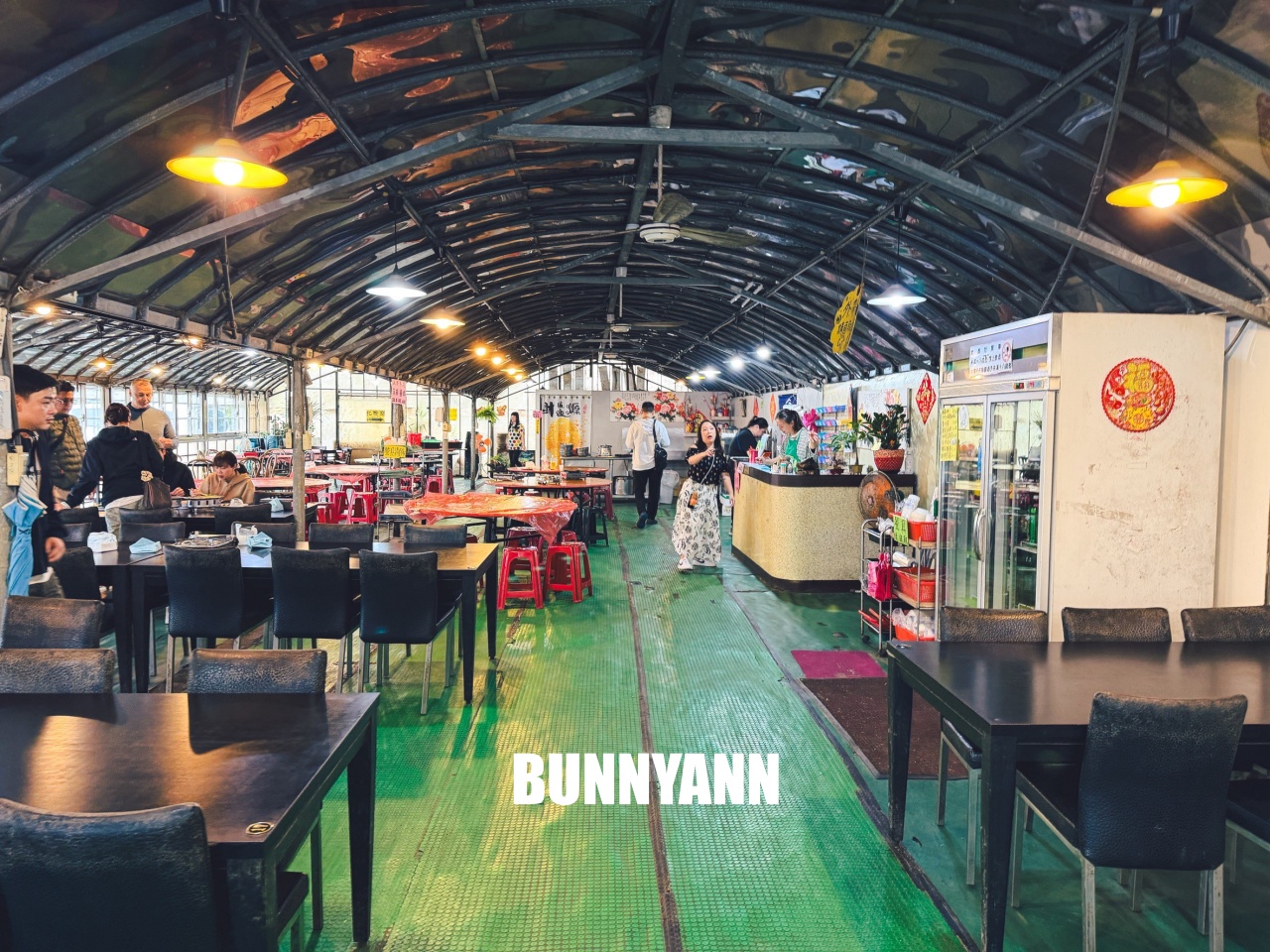 在地人喜愛的「竹子湖山中園野菜餐廳」鮮嫩蔥油雞，雞湯也是招牌必點之一！