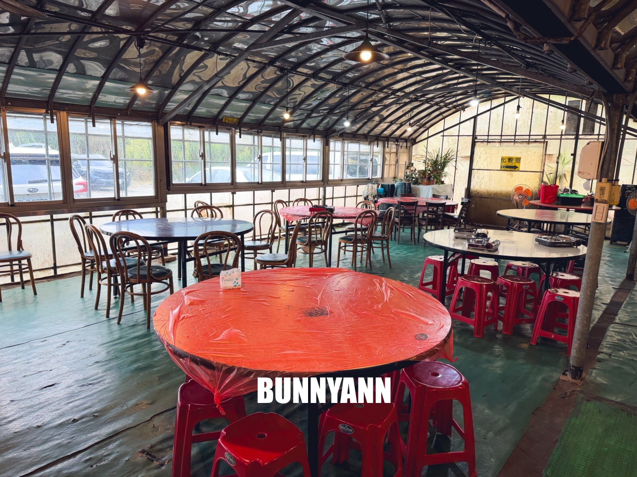 在地人喜愛的「竹子湖山中園野菜餐廳」鮮嫩蔥油雞，雞湯也是招牌必點之一！