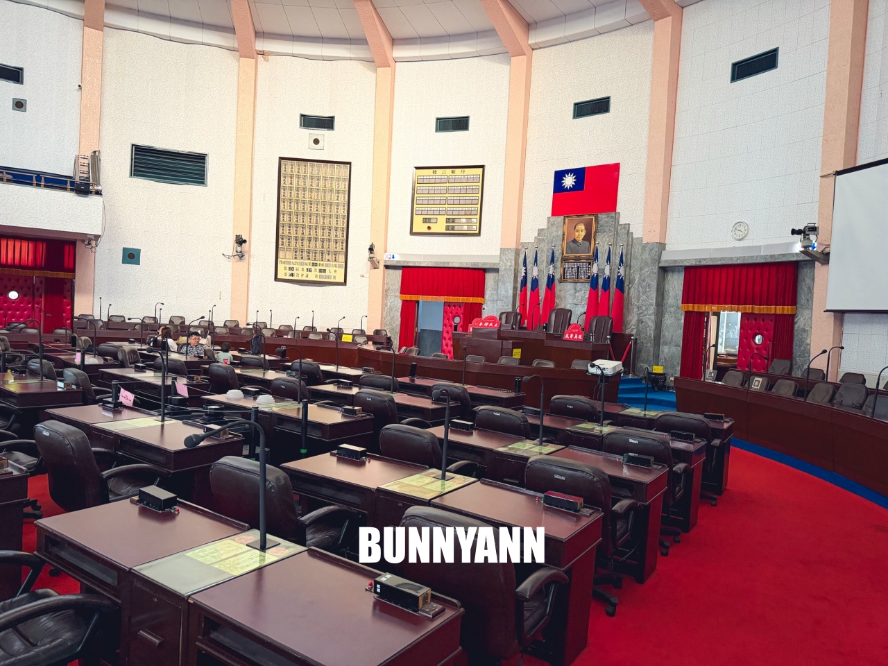 台中【立法院民主議政園區】最吸引人的立法院、地方議會、參政會全部免費參觀