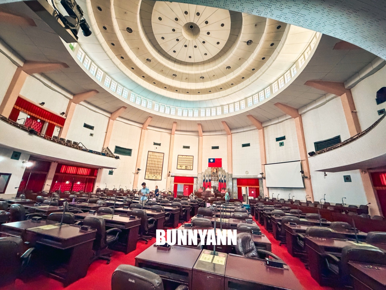 台中【立法院民主議政園區】最吸引人的立法院、地方議會、參政會全部免費參觀