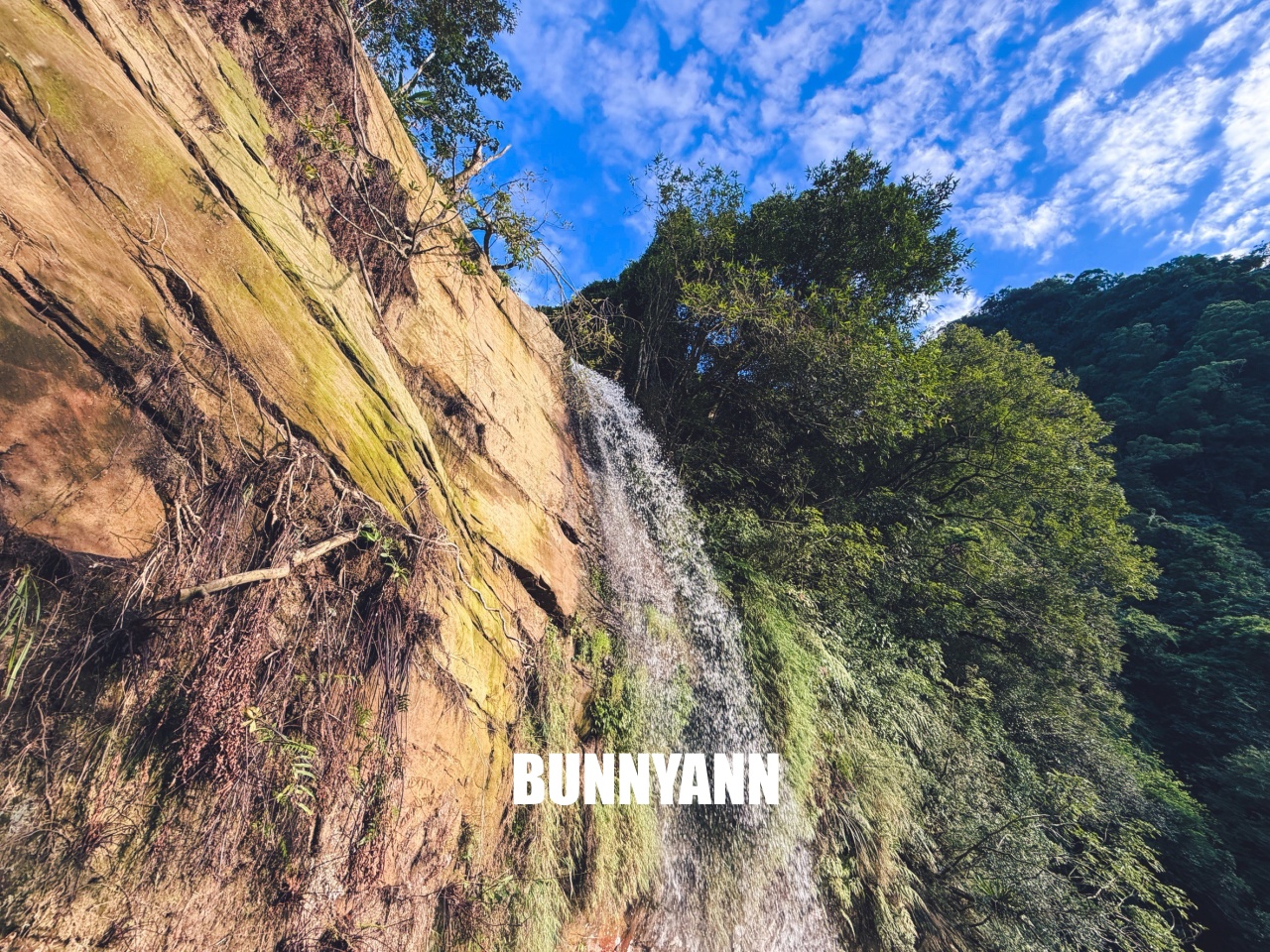 新北【銀河洞越嶺登山步道】下車只要15分鐘,輕鬆欣賞瀑布與水濂洞奇景 新北【銀河洞越嶺登山步道】下車只要15分鐘,輕鬆欣賞瀑布與水濂洞奇景