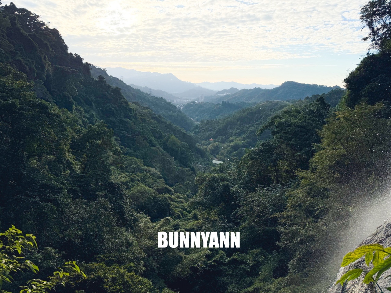 新北【銀河洞越嶺登山步道】下車只要15分鐘,輕鬆欣賞瀑布與水濂洞奇景 新北【銀河洞越嶺登山步道】下車只要15分鐘,輕鬆欣賞瀑布與水濂洞奇景